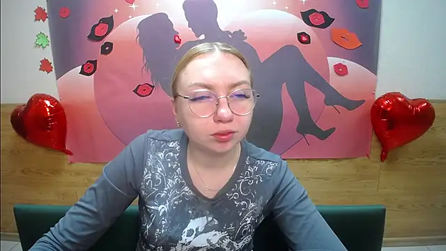 Snapshot of BeatriceFly chatting on October 4, 2025, 5:49 am BeatriceFly online show from October 4, 2025, 5:49 am