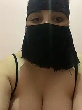 Snapshot of Miss-Soka chatting on December 5, 2024, 5:15 am Miss-Soka online show from December 5, 2024, 5:15 am