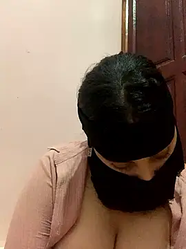 Snapshot of Miss-Soka chatting on December 9, 2024, 12:34 am Miss-Soka online show from December 9, 2024, 12:34 am