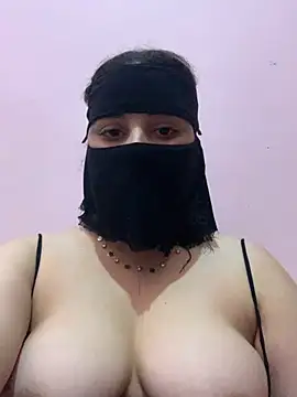 Snapshot of Miss-Soka chatting on December 12, 2024, 1:28 pm Miss-Soka online show from December 12, 2024, 1:28 pm