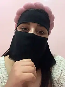 Snapshot of Miss-Soka chatting on December 14, 2024, 2:21 pm Miss-Soka online show from December 14, 2024, 2:21 pm