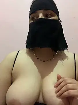 Snapshot of Miss-Soka chatting on December 15, 2024, 5:10 pm Miss-Soka online show from December 15, 2024, 5:10 pm