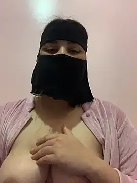 Snapshot of Miss-Soka chatting on December 24, 2024, 6:22 am Miss-Soka online show from December 24, 2024, 6:22 am