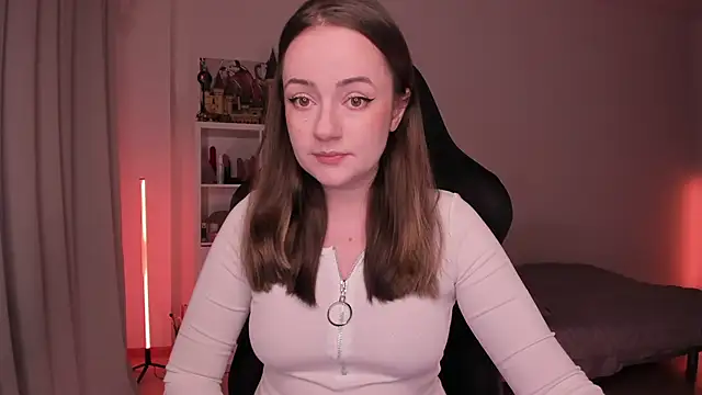 Snapshot of WalkingGirl chatting on January 28, 2025, 6:17 pm WalkingGirl online show from January 28, 2025, 6:17 pm