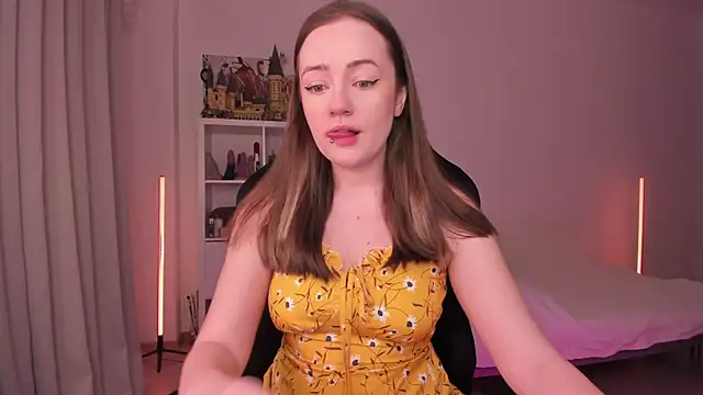 Snapshot of WalkingGirl chatting on February 8, 2025, 6:22 pm WalkingGirl online show from February 8, 2025, 6:22 pm