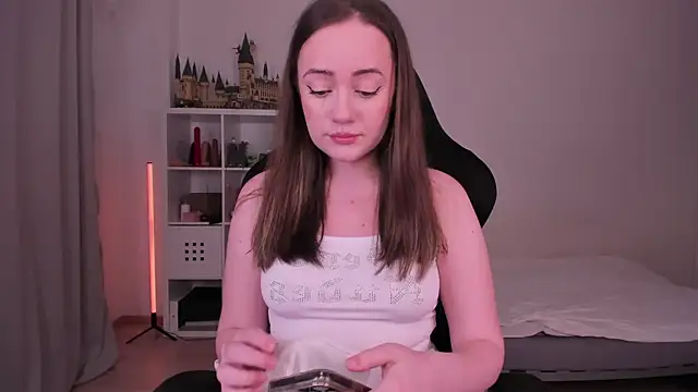 Snapshot of WalkingGirl chatting on February 26, 2025, 6:54 pm WalkingGirl online show from February 26, 2025, 6:54 pm