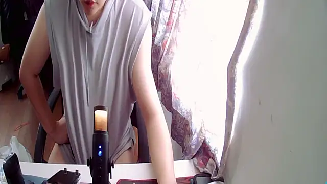 Snapshot of ZYN__0322 chatting on March 3, 2025, 4:14 am ZYN 0322 online show from March 3, 2025, 4:14 am