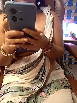 Snapshot of nisha_baby2 chatting on February 1, 2025, 12:40 am nisha baby2 online show from February 1, 2025, 12:40 am