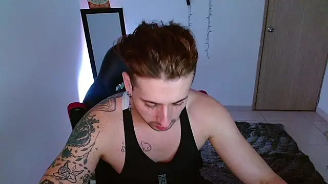 Snapshot of Ares_blue chatting on January 15, 2025, 11:21 am Ares blue online show from January 15, 2025, 11:21 am