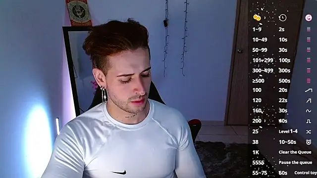 Snapshot of Ares_blue chatting on January 21, 2025, 10:41 am Ares blue online show from January 21, 2025, 10:41 am