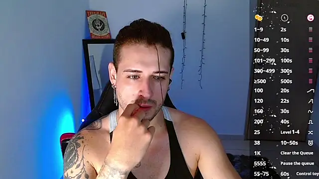 Snapshot of Ares_blue chatting on January 29, 2025, 11:41 am Ares blue online show from January 29, 2025, 11:41 am