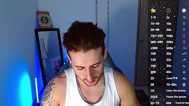 Snapshot of Ares_blue chatting on February 1, 2025, 11:43 am Ares blue online show from February 1, 2025, 11:43 am