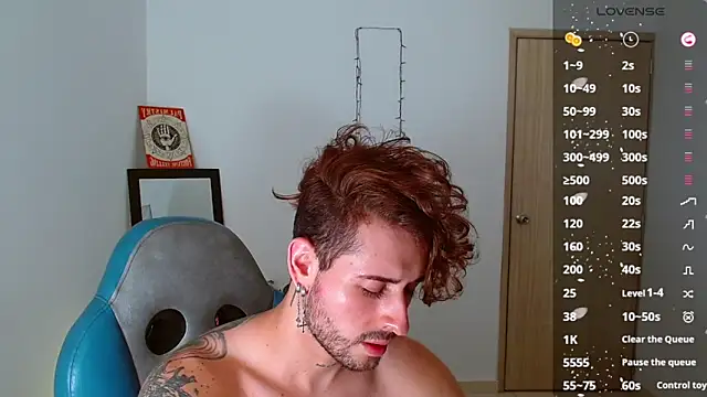 Snapshot of Ares_blue chatting on February 4, 2025, 1:48 pm Ares blue online show from February 4, 2025, 1:48 pm