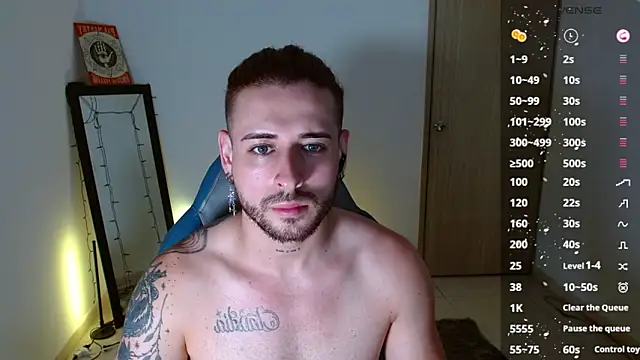 Snapshot of Ares_blue chatting on February 14, 2025, 12:14 pm Ares blue online show from February 14, 2025, 12:14 pm