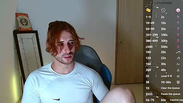 Snapshot of Ares_blue chatting on February 18, 2025, 2:16 pm Ares blue online show from February 18, 2025, 2:16 pm