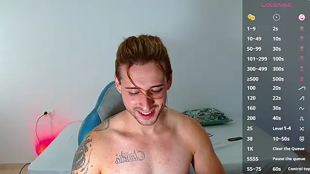 Snapshot of Ares_blue chatting on March 13, 2025, 2:33 pm Ares blue online show from March 13, 2025, 2:33 pm