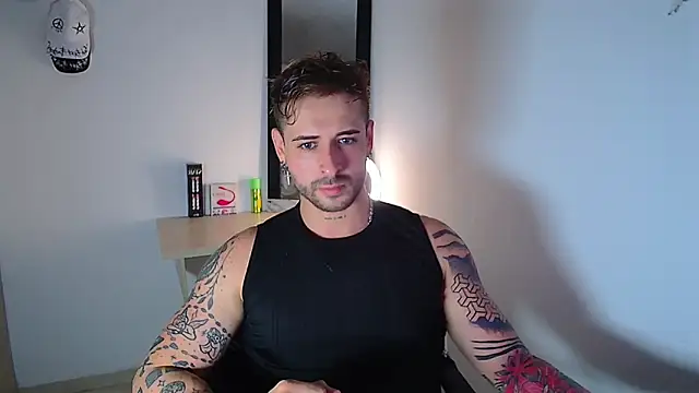 Snapshot of Ares_blue chatting on September 16, 2025, 12:17 pm Ares blue online show from September 16, 2025, 12:17 pm