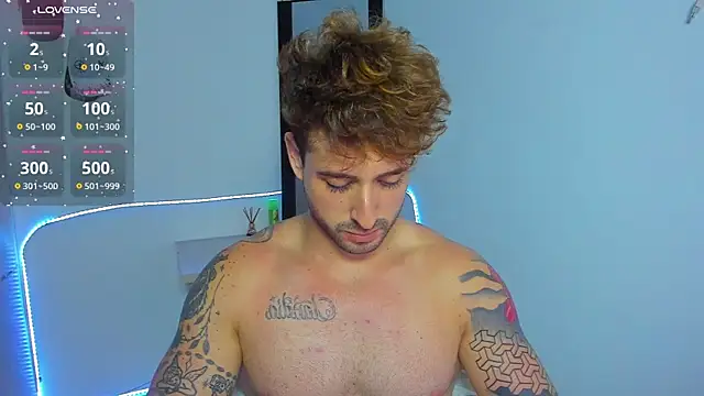 Snapshot of Ares_blue chatting on September 27, 2025, 12:21 pm Ares blue online show from September 27, 2025, 12:21 pm