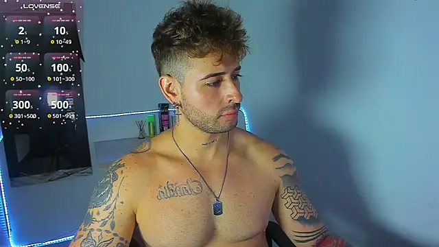 Snapshot of Ares_blue chatting on October 9, 2025, 1:09 pm Ares blue online show from October 9, 2025, 1:09 pm