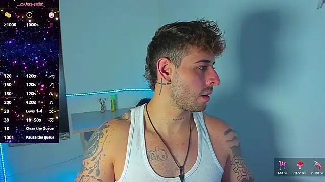 Snapshot of Ares_blue chatting on October 22, 2025, 1:22 pm Ares blue online show from October 22, 2025, 1:22 pm