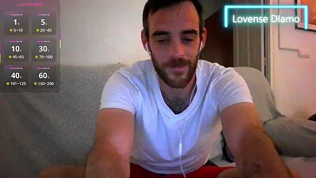 Snapshot of _NakedChef_ chatting on September 10, 2025, 5:24 pm NakedChef online show from September 10, 2025, 5:24 pm