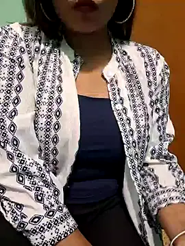 Snapshot of N-Natasha chatting on January 10, 2025, 9:44 am N-Natasha online show from January 10, 2025, 9:44 am