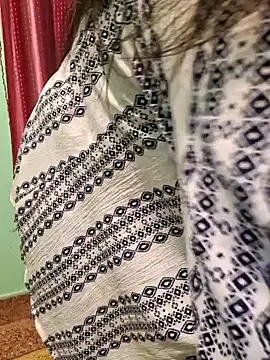 Snapshot of N-Natasha chatting on January 17, 2025, 2:07 pm N-Natasha online show from January 17, 2025, 2:07 pm