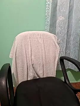 Snapshot of N-Natasha chatting on February 1, 2025, 8:29 am N-Natasha online show from February 1, 2025, 8:29 am