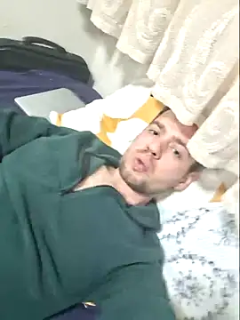 Snapshot of dnnzzcrynn chatting on March 23, 2025, 1:42 am dnnzzcrynn online show from March 23, 2025, 1:42 am