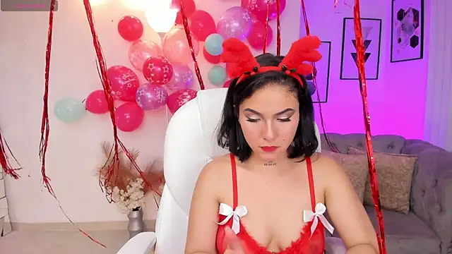 Snapshot of kendaall_jenner_ chatting on December 6, 2024, 4:03 am kendaall jenner  online show from December 6, 2024, 4:03 am