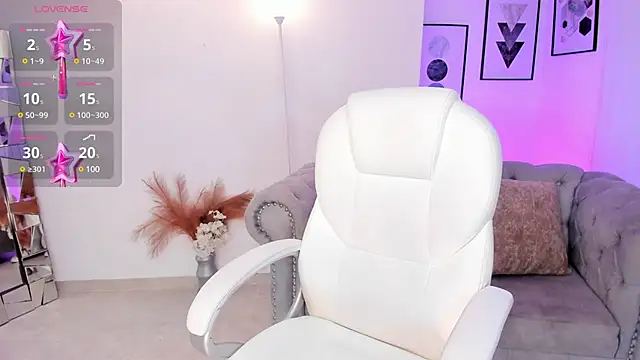 Snapshot of kendaall_jenner_ chatting on December 10, 2024, 2:05 am kendaall jenner  online show from December 10, 2024, 2:05 am