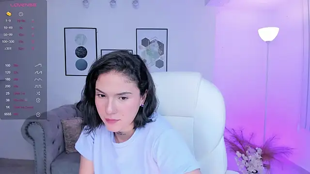 Snapshot of kendaall_jenner_ chatting on December 20, 2024, 1:58 am kendaall jenner  online show from December 20, 2024, 1:58 am