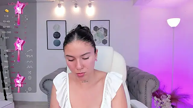 Snapshot of kendaall_jenner_ chatting on December 21, 2024, 3:36 am kendaall jenner  online show from December 21, 2024, 3:36 am