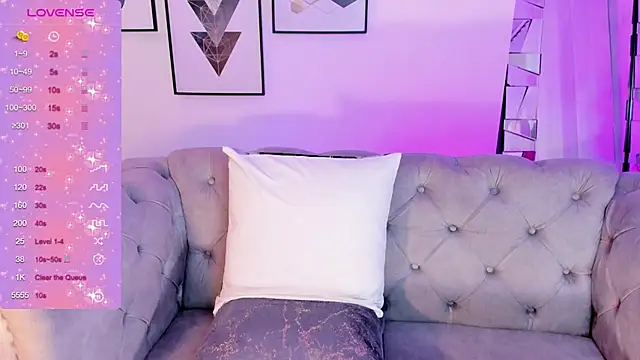 Snapshot of kendaall_jenner_ chatting on January 16, 2025, 8:00 am kendaall jenner  online show from January 16, 2025, 8:00 am