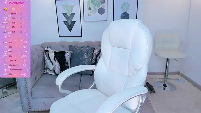 Snapshot of kendaall_jenner_ chatting on February 28, 2025, 5:15 am kendaall jenner  online show from February 28, 2025, 5:15 am