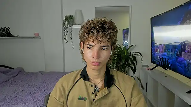 Snapshot of santy-kitty chatting on September 23, 2025, 11:41 pm santy-kitty online show from September 23, 2025, 11:41 pm