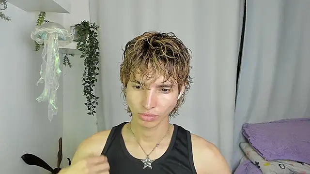 Snapshot of santy-kitty chatting on October 12, 2025, 1:15 am santy-kitty online show from October 12, 2025, 1:15 am