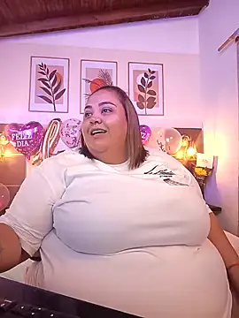 Snapshot of Alisson_am chatting on February 15, 2025, 11:28 am Alisson am online show from February 15, 2025, 11:28 am