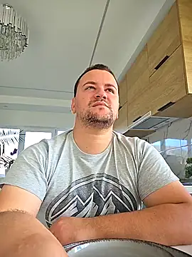 Snapshot of KarlosCarutox chatting on November 12, 2025, 12:16 pm KarlosCarutox online show from November 12, 2025, 12:16 pm