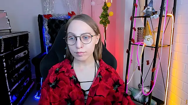 Snapshot of AphexQueen chatting on December 15, 2024, 3:09 pm AphexQueen online show from December 15, 2024, 3:09 pm