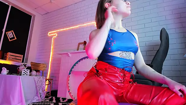 Snapshot of AphexQueen chatting on December 28, 2024, 9:19 pm AphexQueen online show from December 28, 2024, 9:19 pm