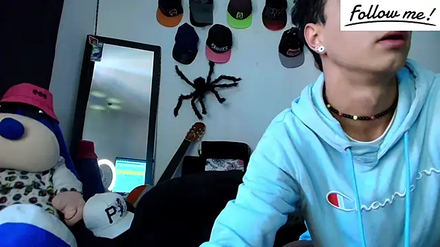 Snapshot of twink_sebas_ chatting on December 11, 2024, 4:20 pm twink sebas  online show from December 11, 2024, 4:20 pm