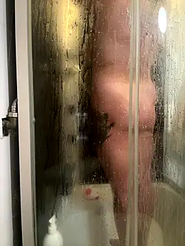 Snapshot of Yanacool007 chatting on October 7, 2025, 12:24 pm Yanacool007 online show from October 7, 2025, 12:24 pm