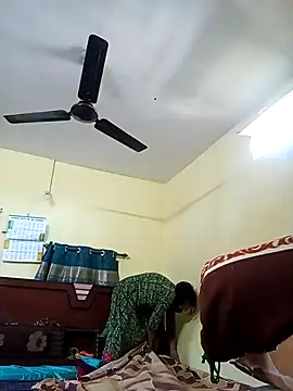 Snapshot of heenage chatting on March 6, 2025, 4:41 am heenage online show from March 6, 2025, 4:41 am