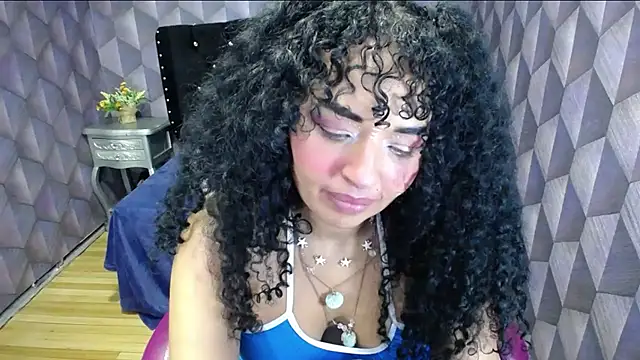 Snapshot of Sofiacowperx chatting on January 11, 2025, 3:02 am Sofiacowperx online show from January 11, 2025, 3:02 am