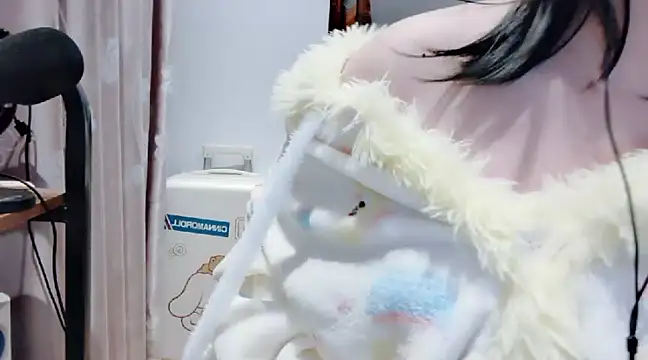 Snapshot of arena1357 chatting on January 15, 2025, 4:43 pm arena1357 online show from January 15, 2025, 4:43 pm