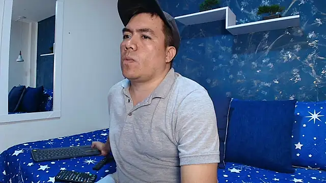 Snapshot of Jhonatan_Morales_S chatting on December 6, 2024, 9:57 pm Jhonatan Morales S online show from December 6, 2024, 9:57 pm