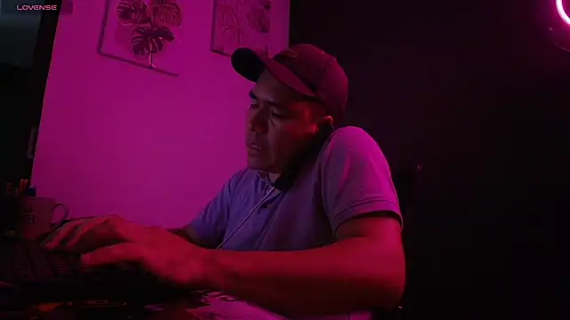 Snapshot of Jhonatan_Morales_S chatting on January 10, 2025, 3:07 am Jhonatan Morales S online show from January 10, 2025, 3:07 am