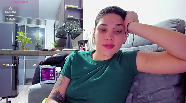 Snapshot of Charlee_pink chatting on February 16, 2025, 8:43 am Charlee pink online show from February 16, 2025, 8:43 am