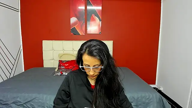 Snapshot of Abrillee1 chatting on February 13, 2025, 10:43 pm Abrillee1 online show from February 13, 2025, 10:43 pm